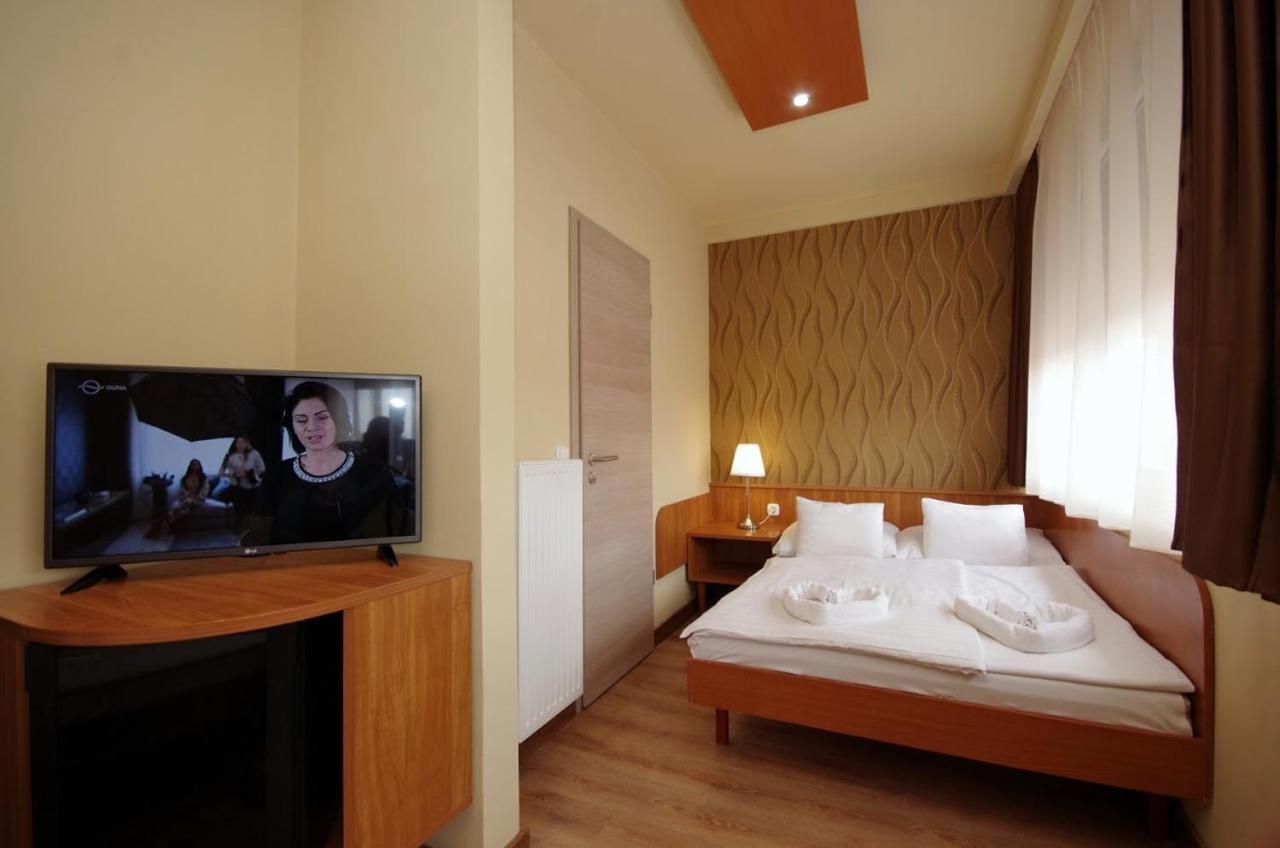 Aqua Hotel Gyula Zewnętrze zdjęcie