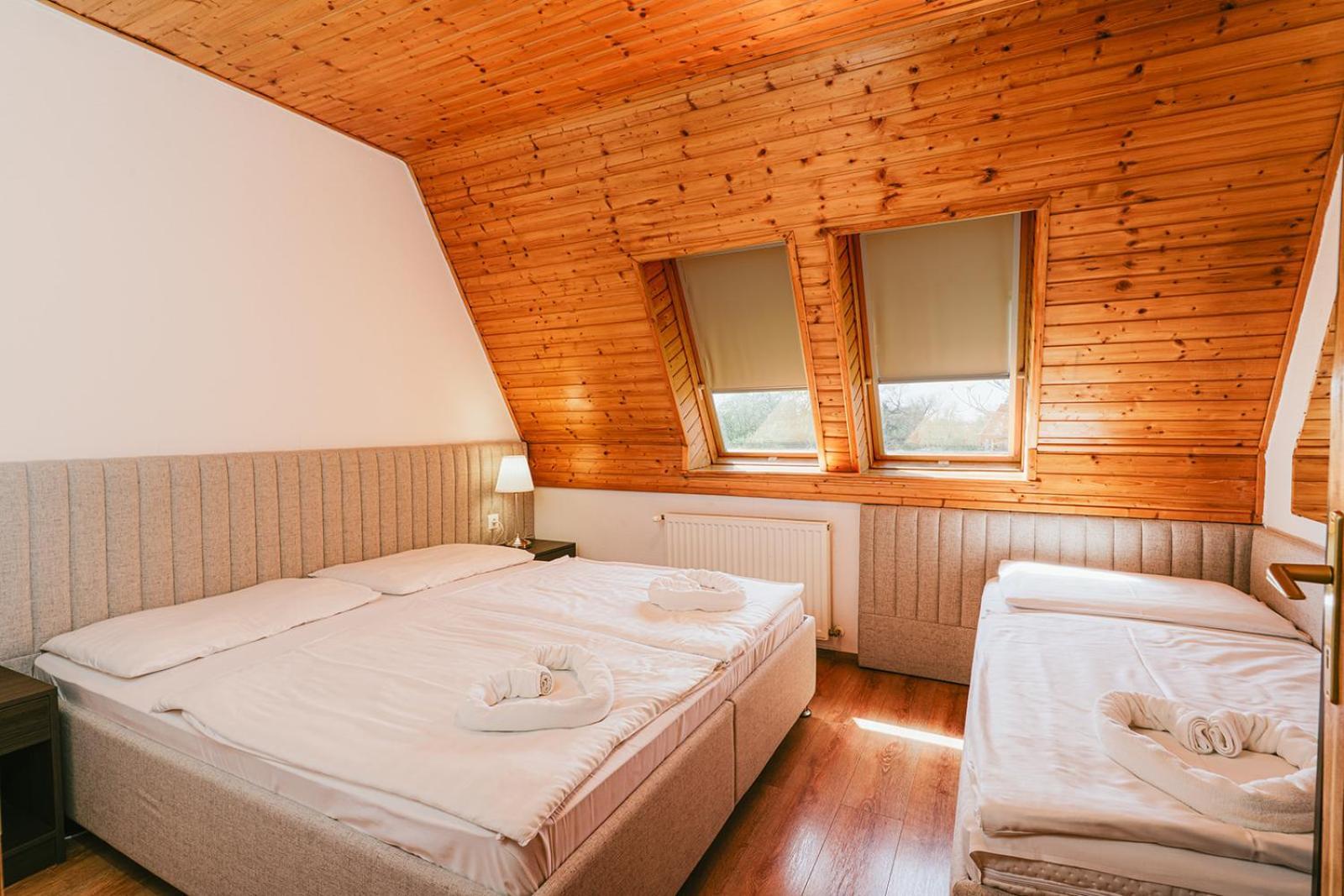 Aqua Hotel Gyula Zewnętrze zdjęcie