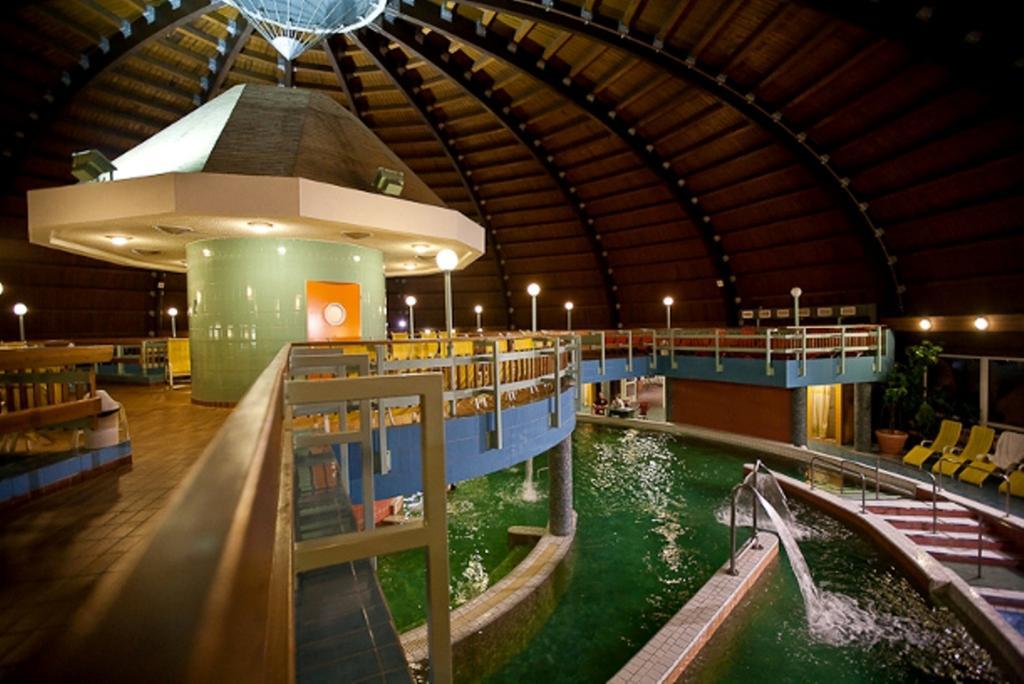 Aqua Hotel Gyula Zewnętrze zdjęcie